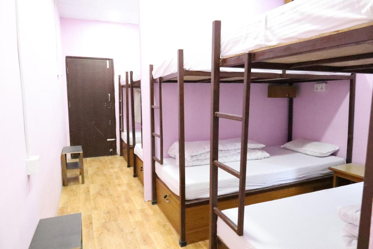 Margik Backpackers Hostel Pokhara Eksteriør bilde