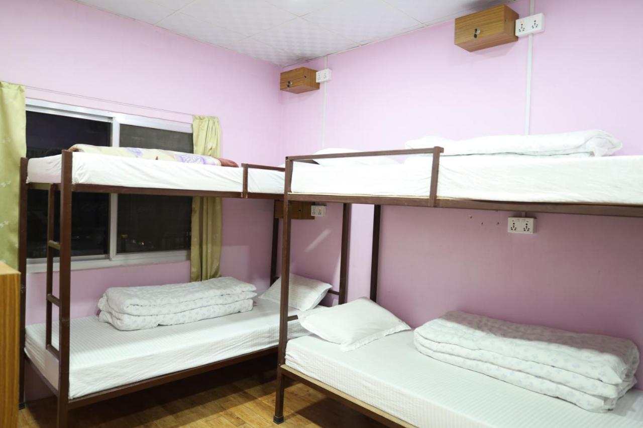 Margik Backpackers Hostel Pokhara Eksteriør bilde