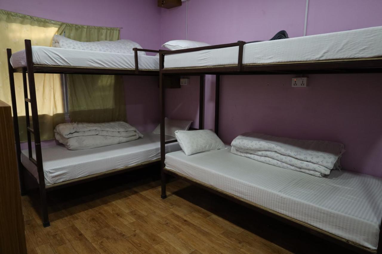 Margik Backpackers Hostel Pokhara Eksteriør bilde