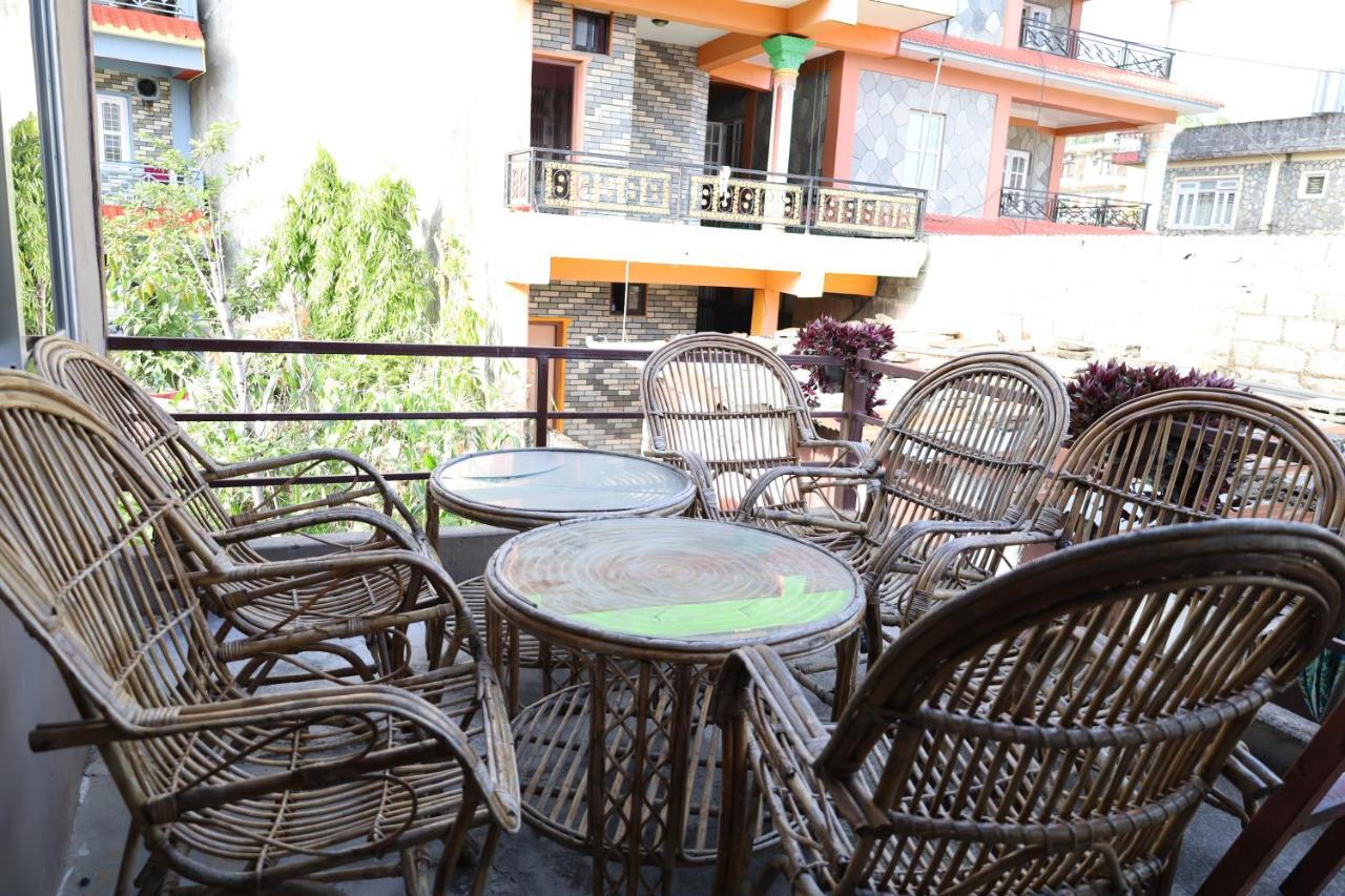 Margik Backpackers Hostel Pokhara Eksteriør bilde